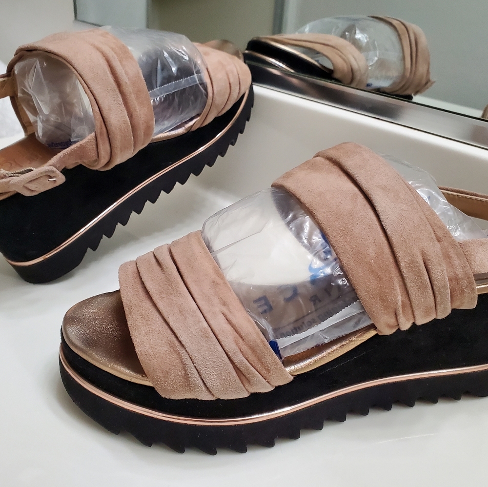 LUCA GROSSI Rigid Platform Wedge - Picture 2 of 12